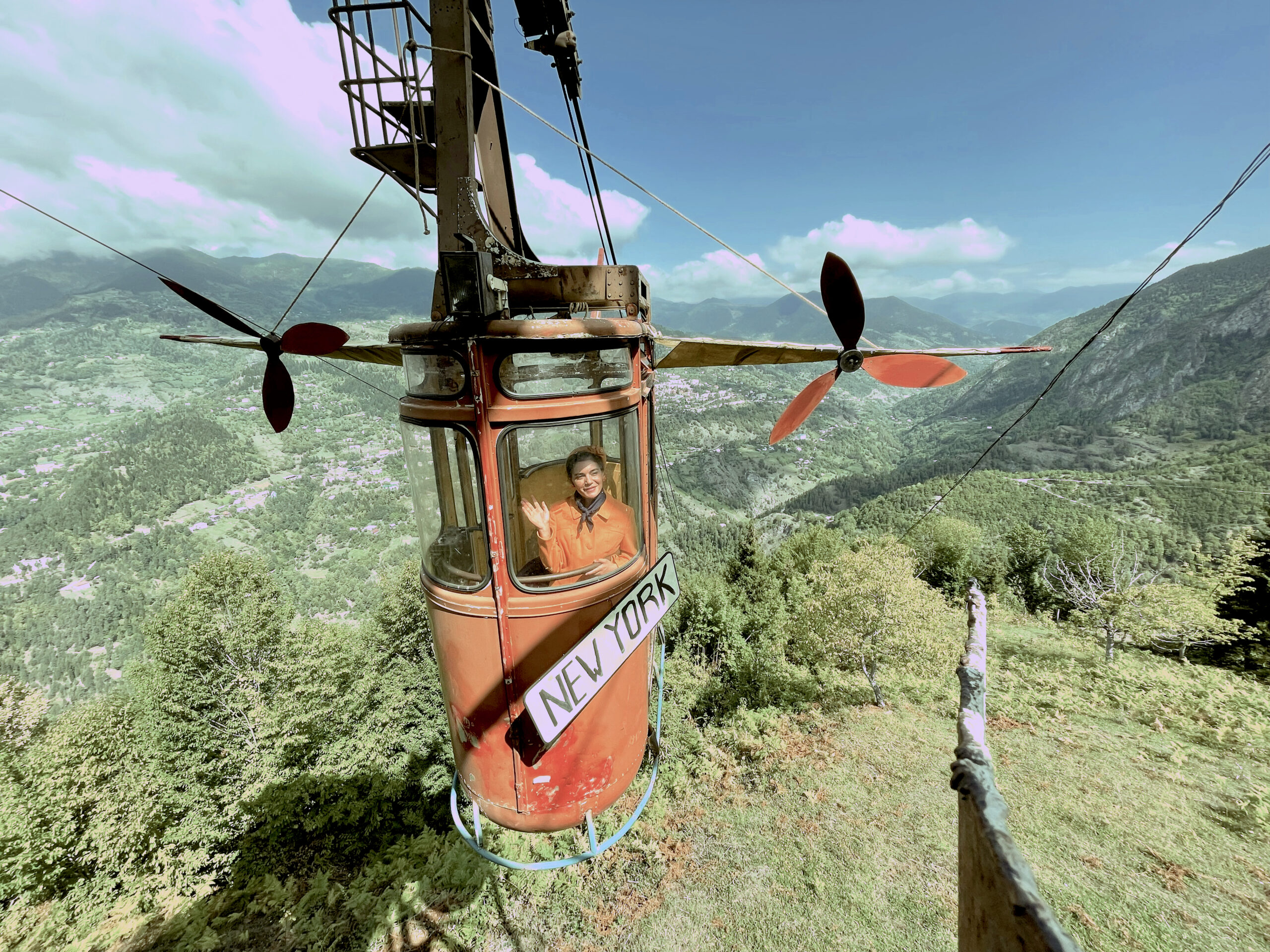 3. Gondola, Nini Soselia, plane