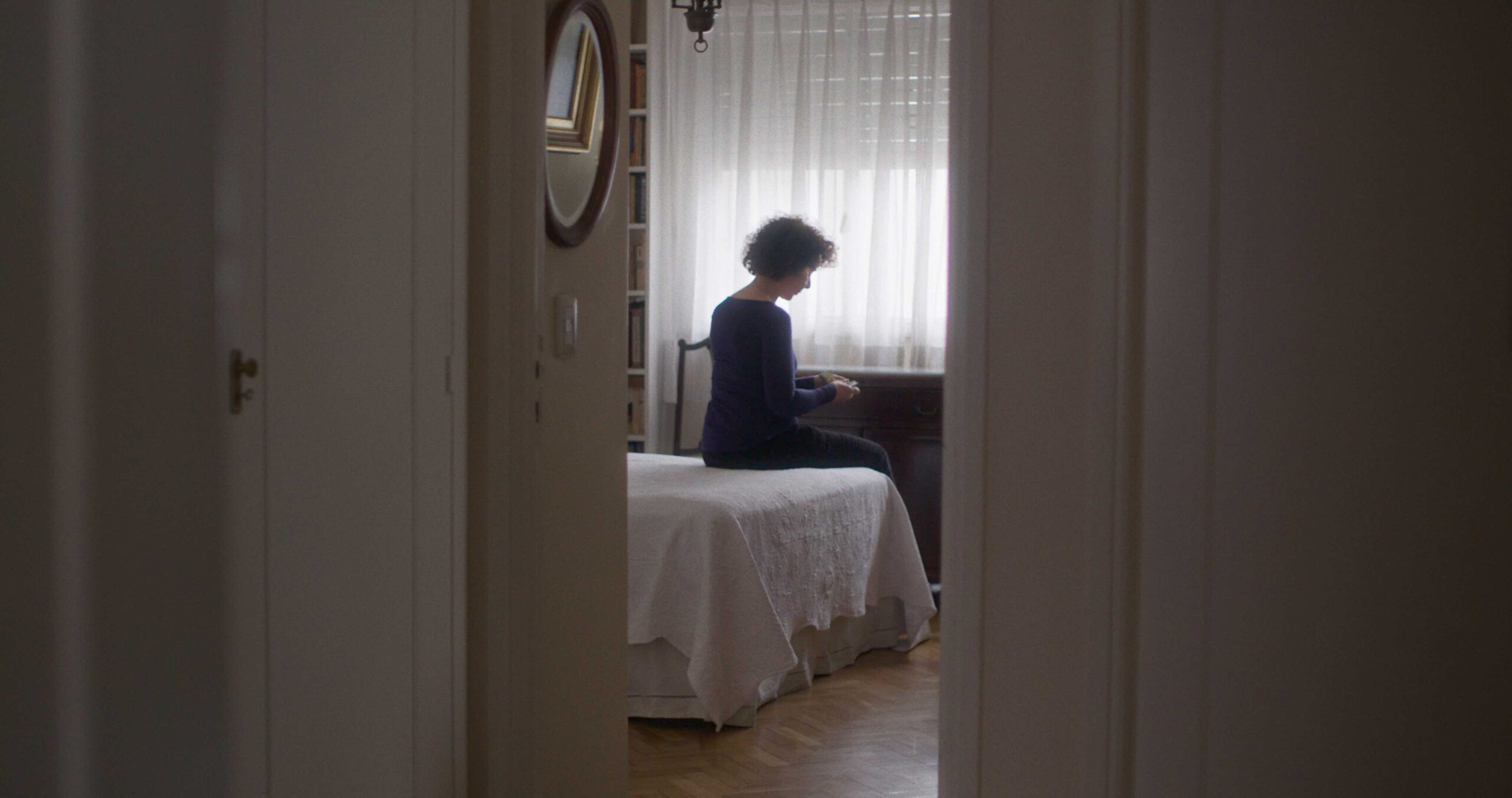 un movimiento extraño - still 4 BAJA - Francisco Lezama