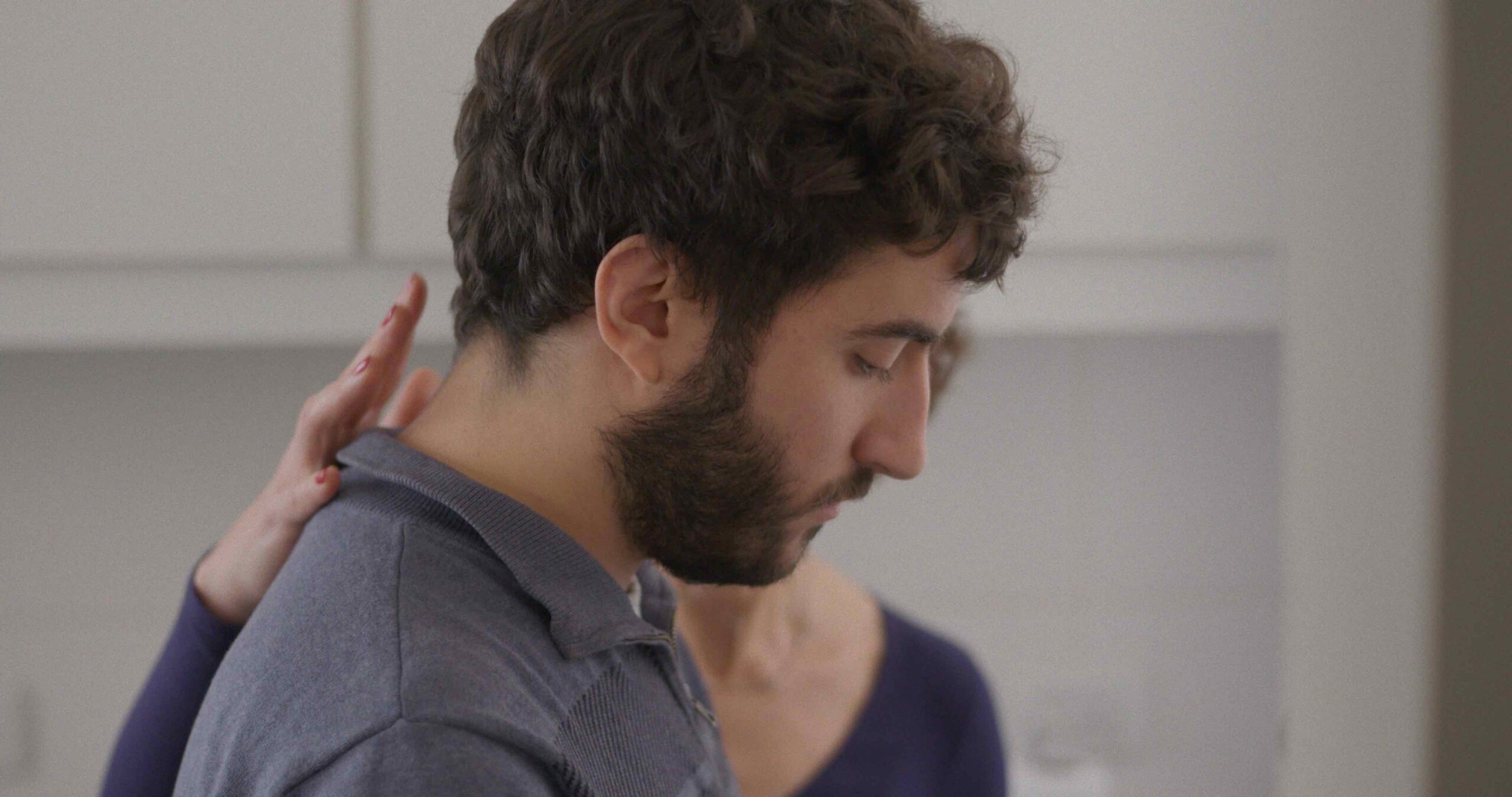 un movimiento extraño - still 5 BAJA - Francisco Lezama